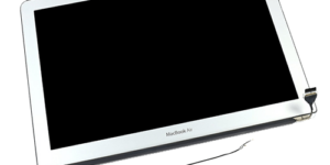 MacBook Pro broken skaerm Fixology | Mobil og tablet reparation